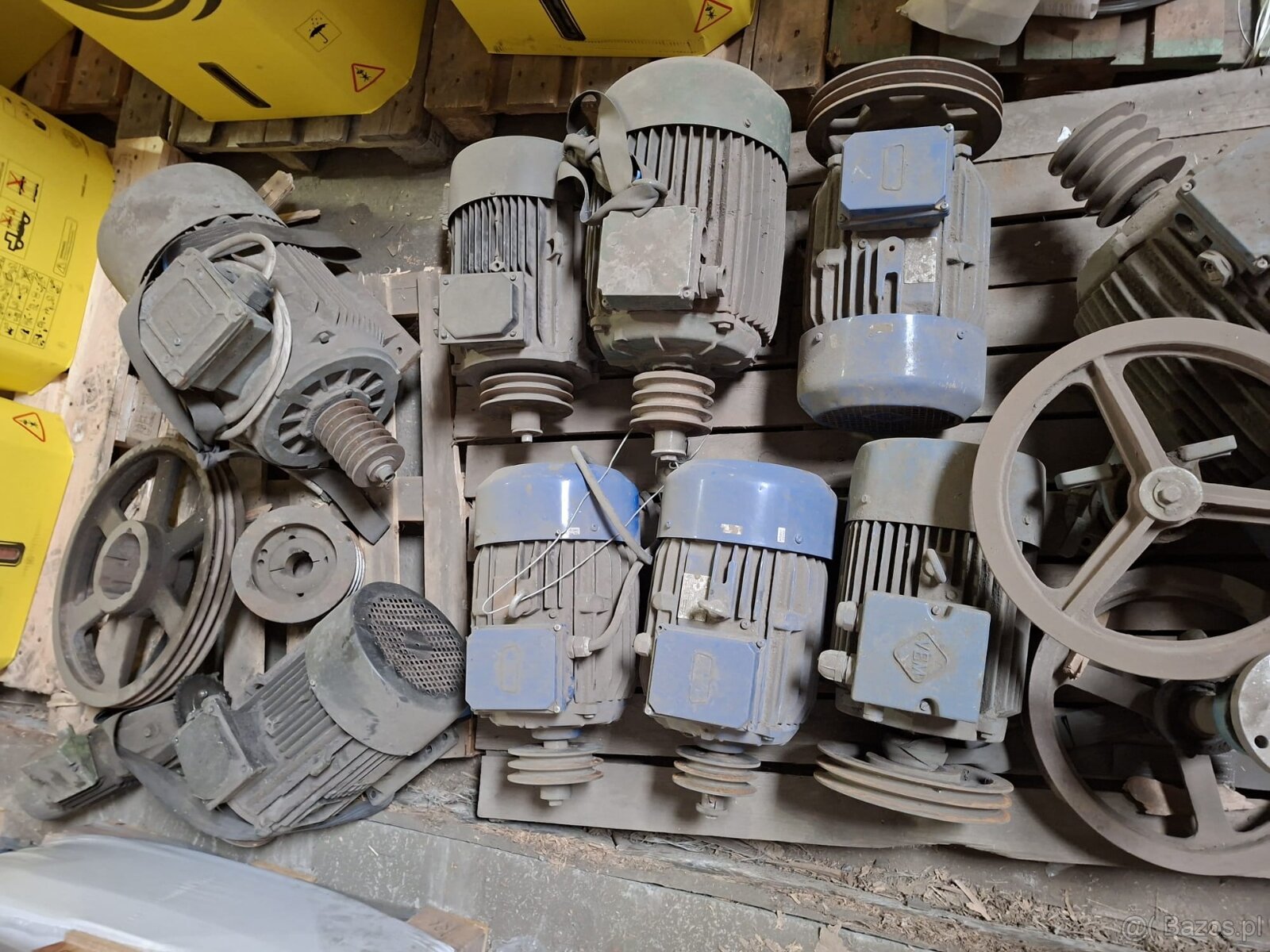 Silniki przemysłowe z kołami pasowymi - 5