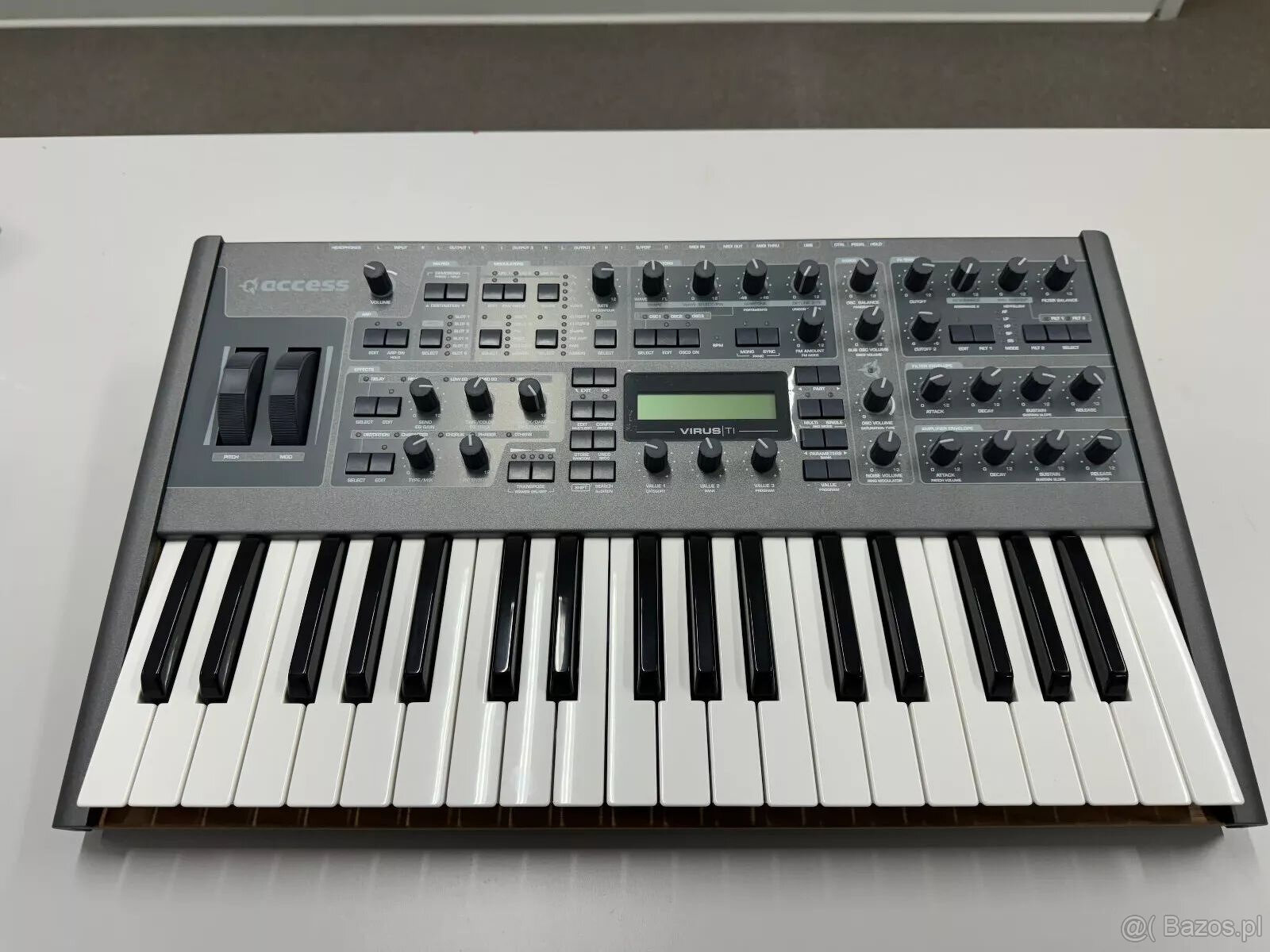 Klawiatura ACCESS Virus TI2 Dark Star w limitowanej edycji - 5