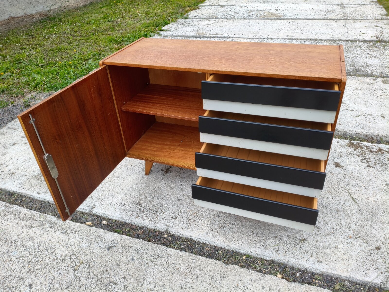 Jiroutek šuplíkatá komoda malá černobílá - 5