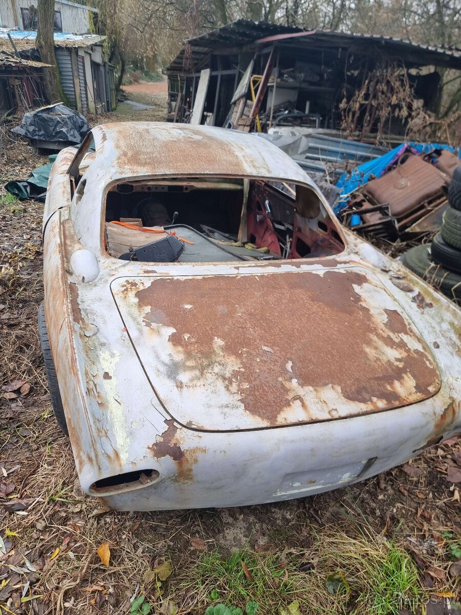 Volkswagen Ogórek, Rolls Royce, Mustang, Volvo, Triumph - 5