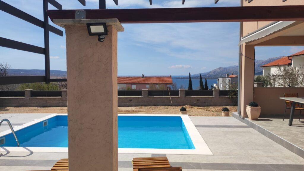 Chorwacja-Dwuapartamentowy umeblowany dom z basenem - 5