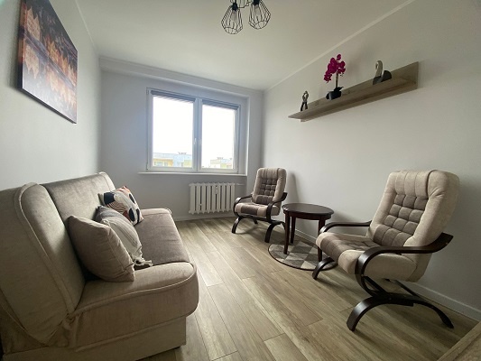 3 pokoje, 47m2, balkon, IV piętro, umeblowane, Os. Korczak - 5