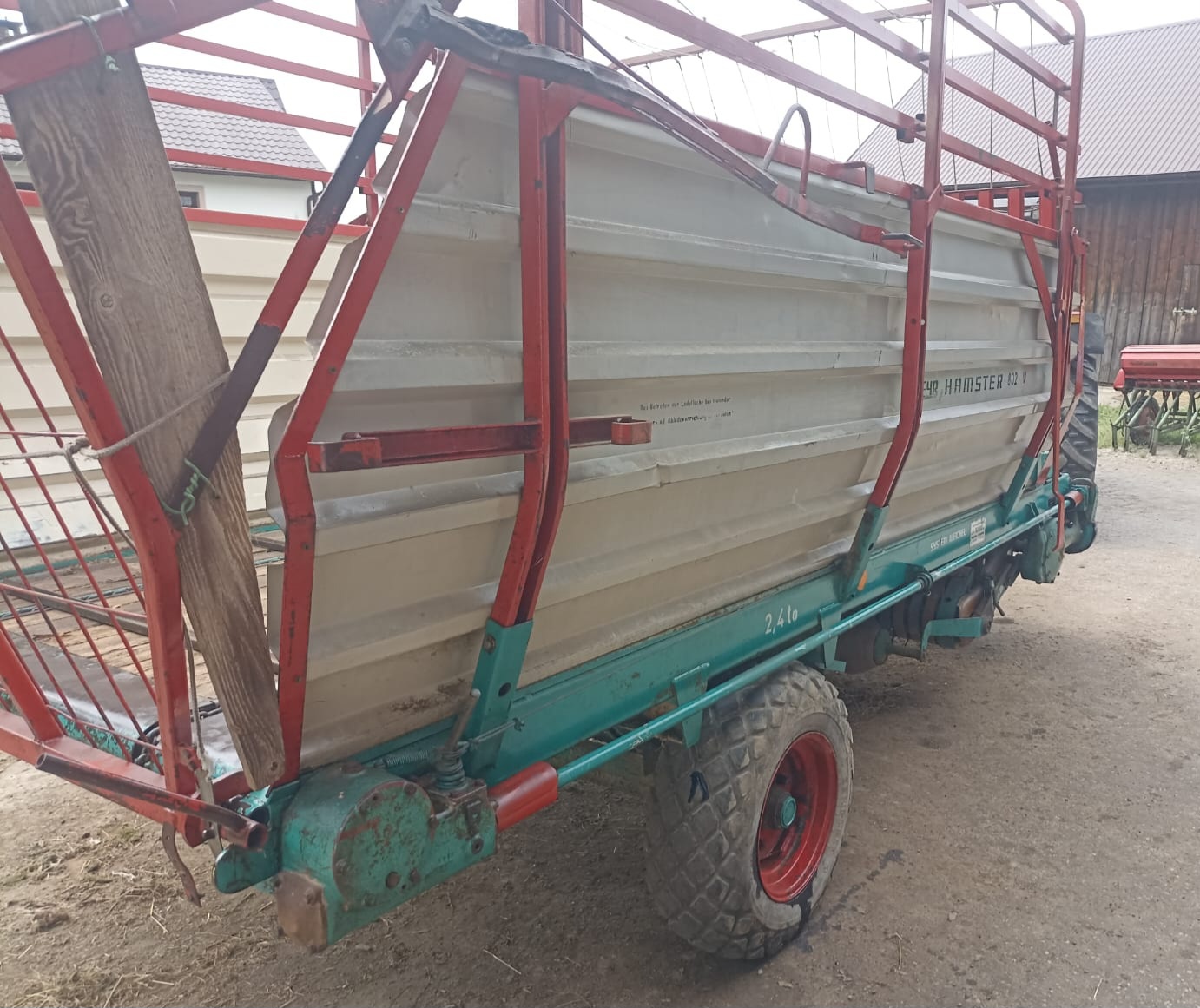 Przyczepa samozbierająca Steyr Hamster 802 V - 5