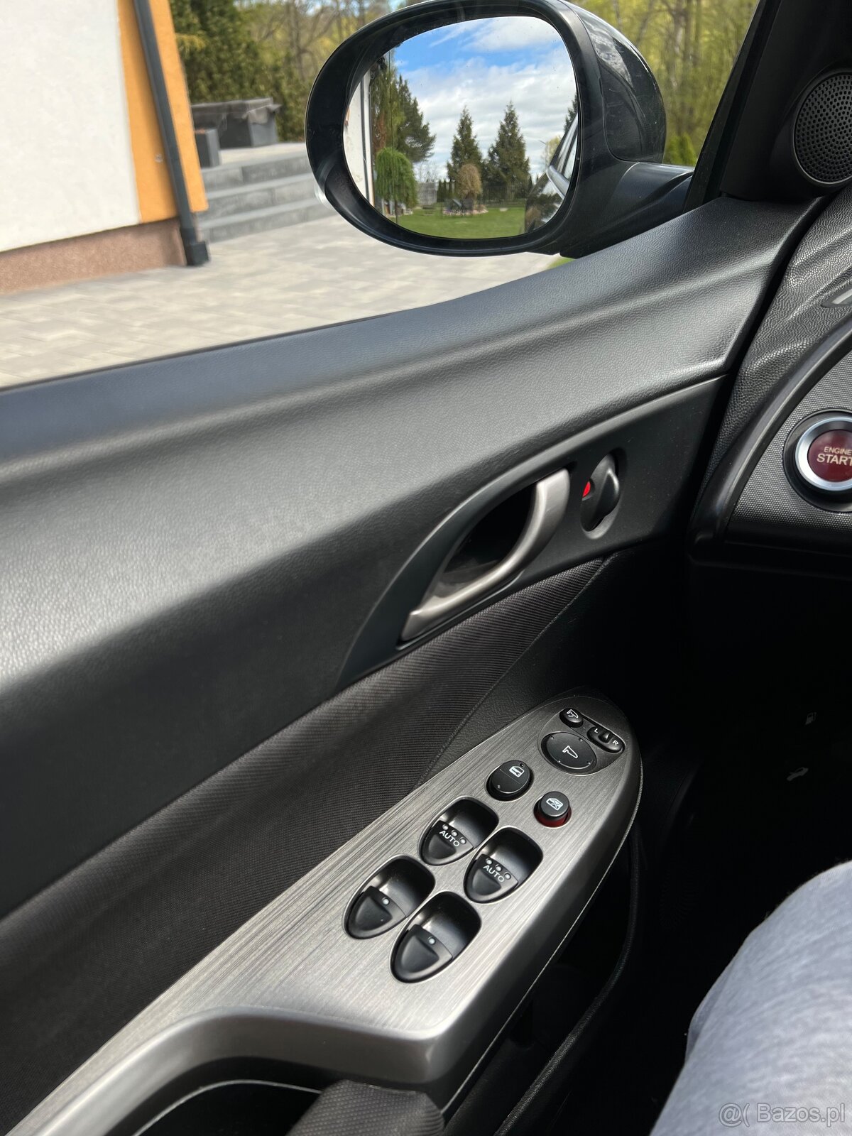 Honda civic UFO 2009 - 5