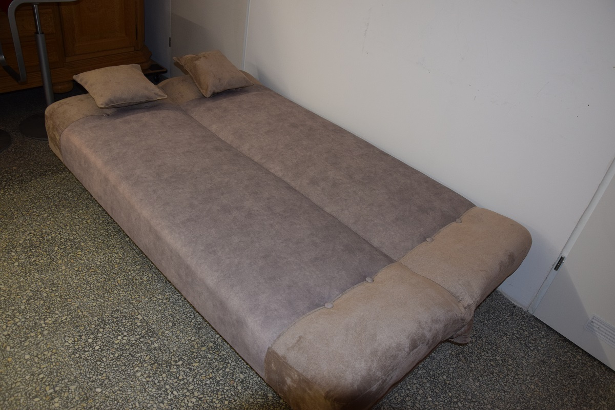 kanapa rozkładana - wersalka - jak nowa - 5