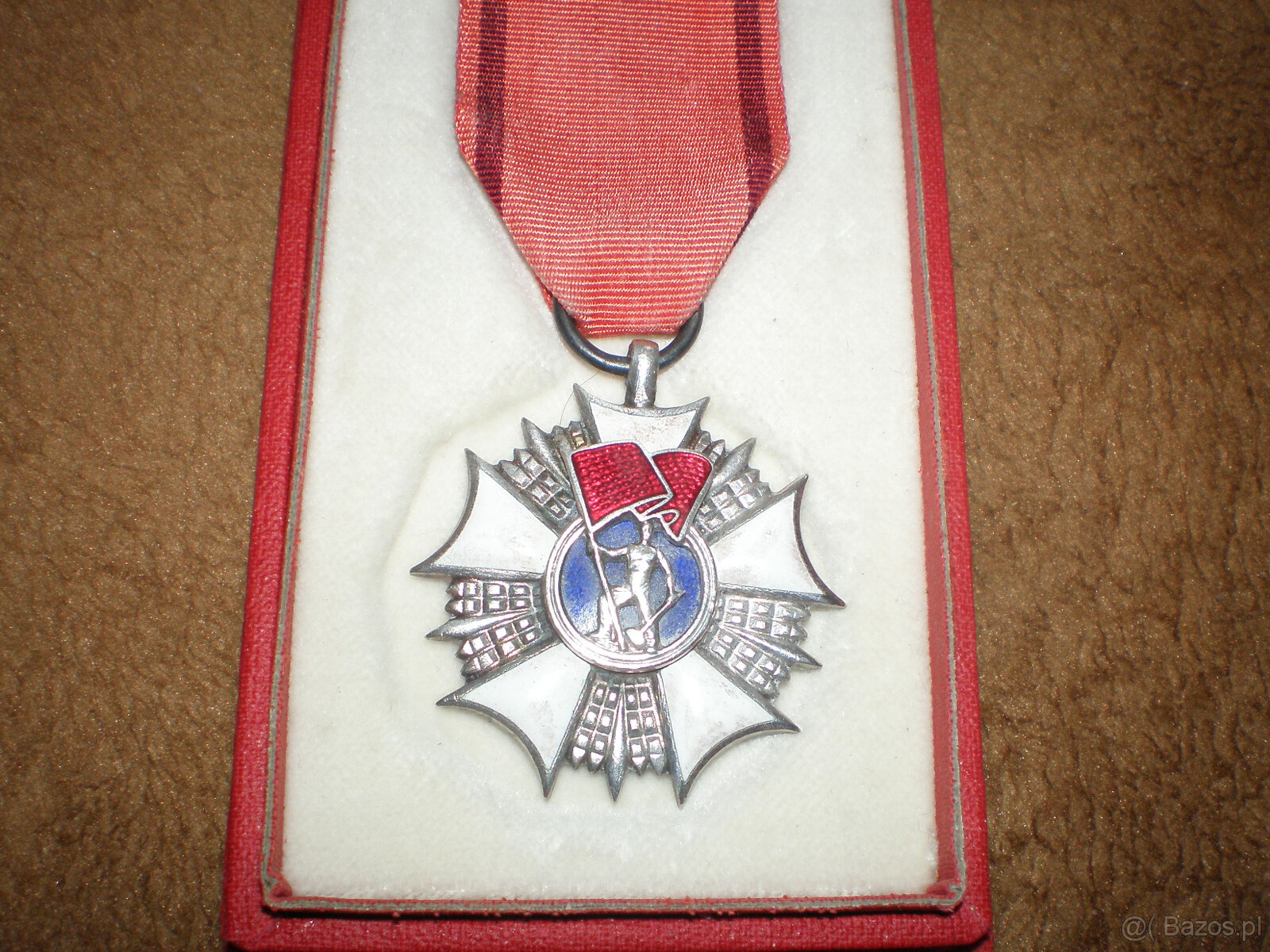 Sprzedam order sztandaru pracy II klasy z okresu PRL, używan - 5