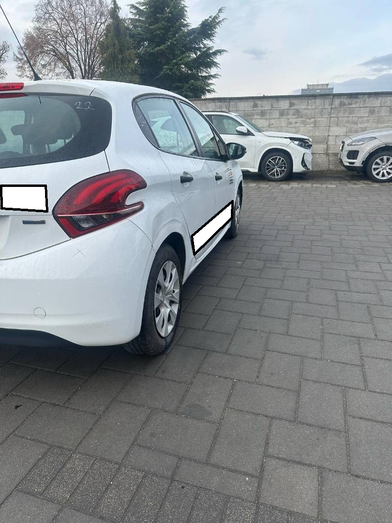 Peugeot 208 1.2 PureTech Access - 5