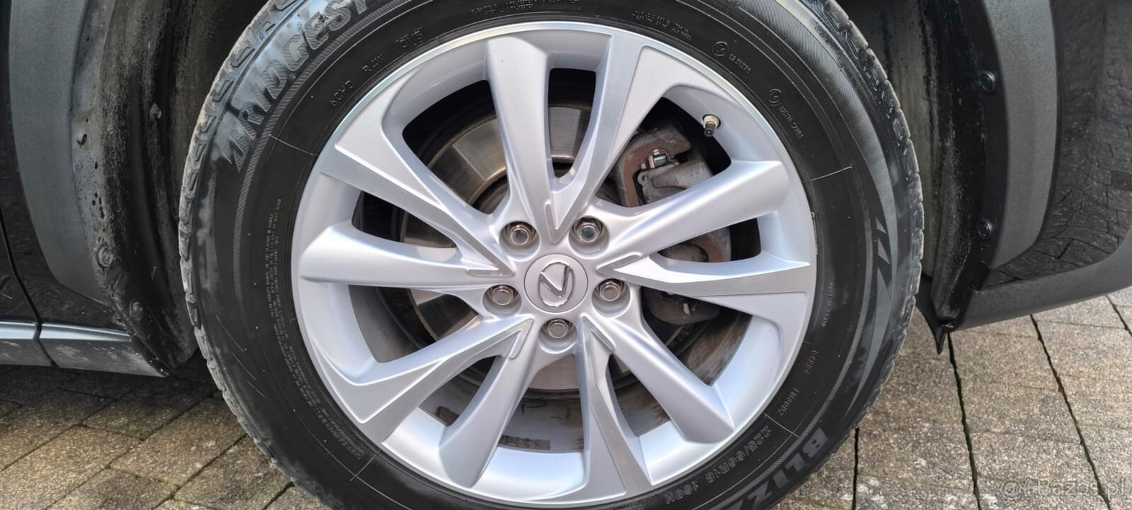 Lexus NX300H - 5