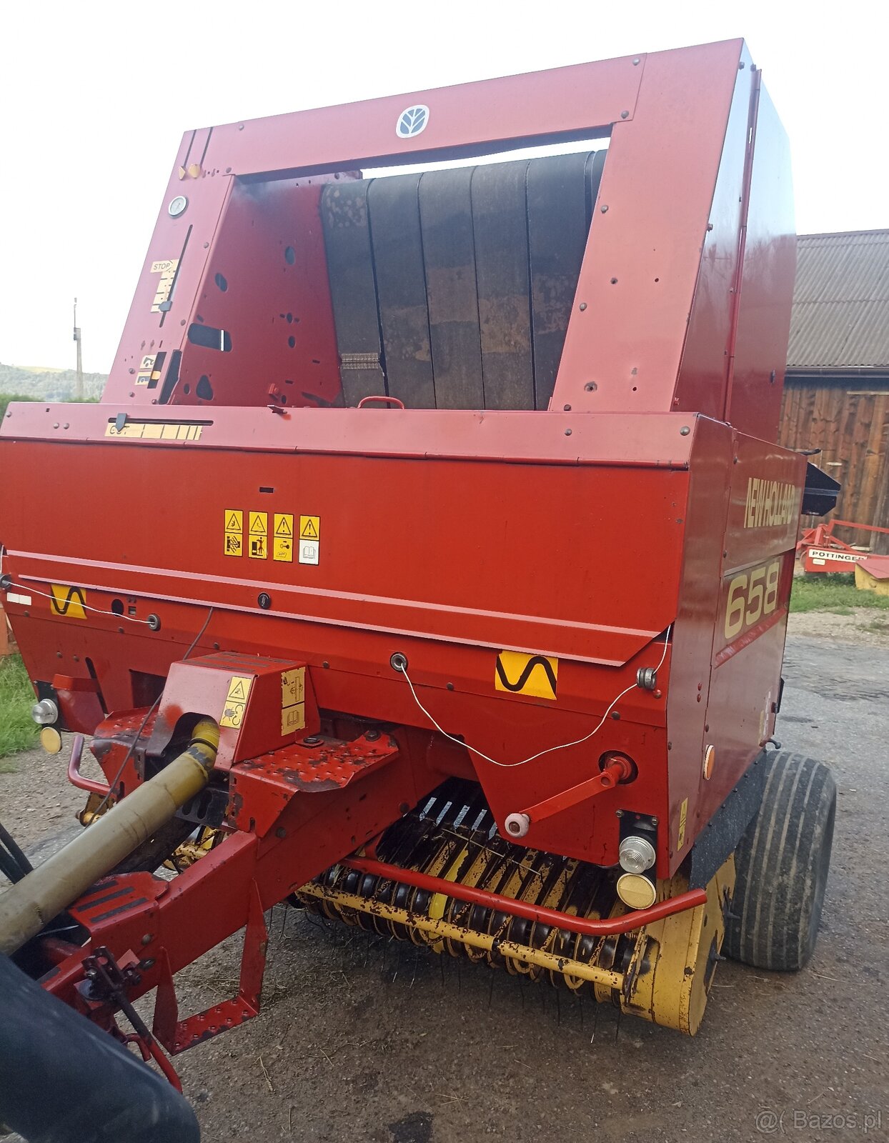 Prasa rolująca zmiennokomorowa New Holland 658 - 5