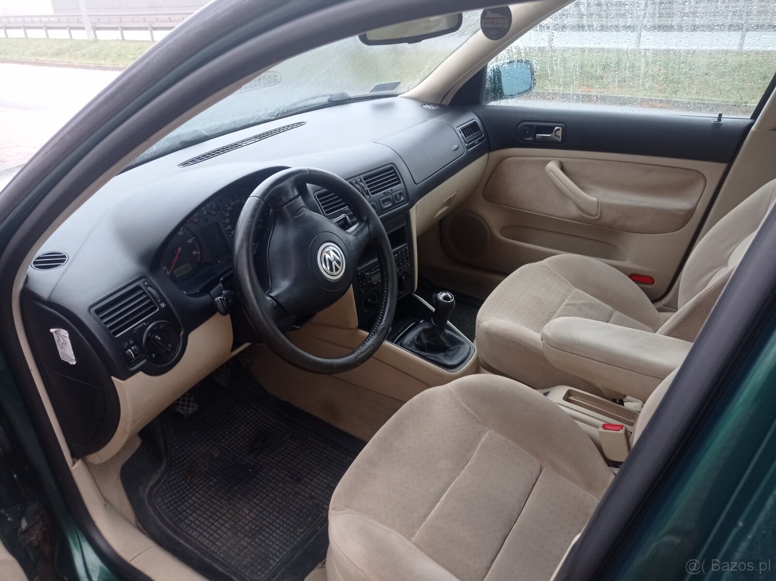 Sprzedam VW Bora prod. 1999, 1.6 B , opony zima plus lato - 5