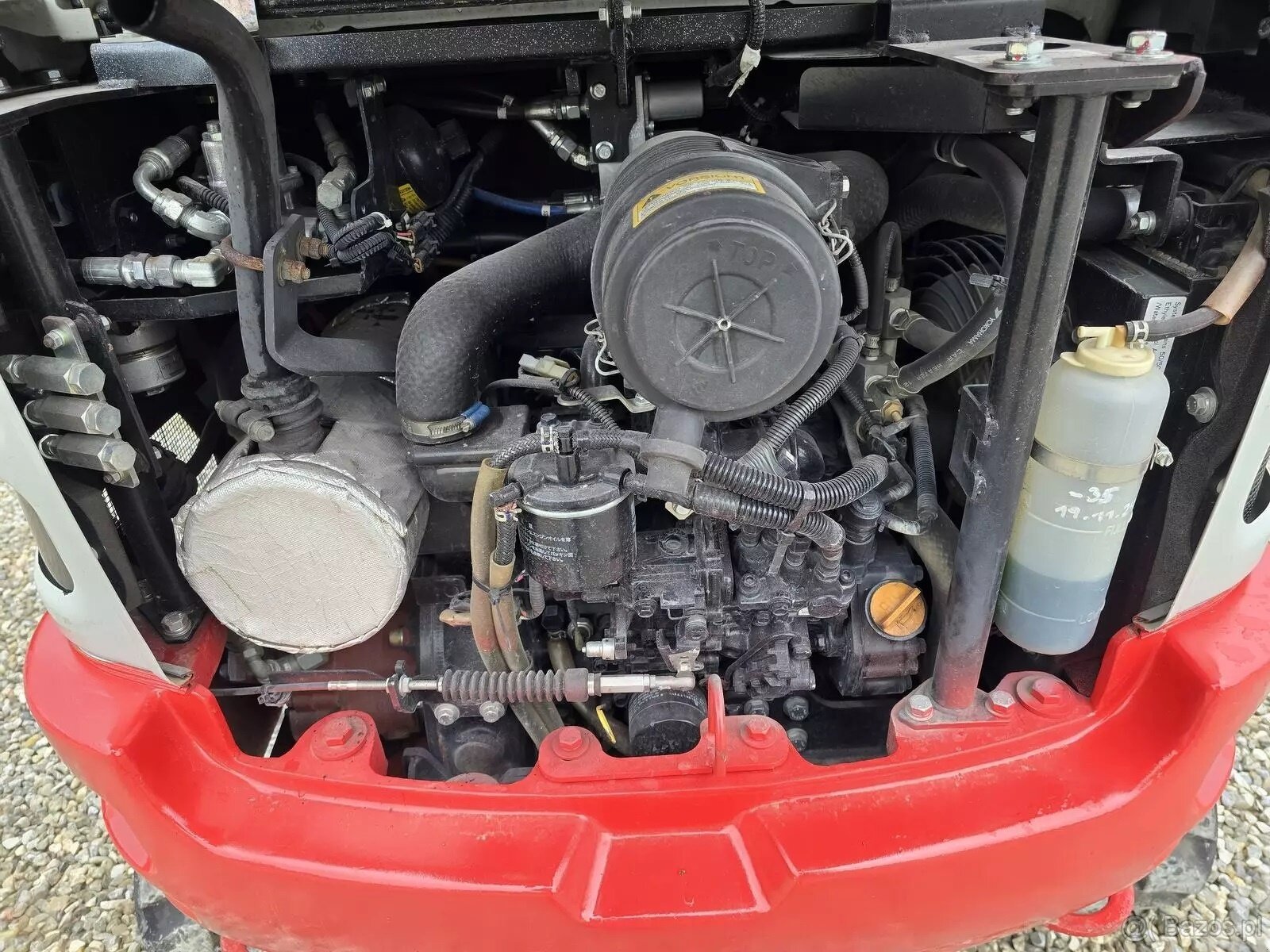 Sprzedam minikoparkę Takeuchi TB225 |23KM-2,4t| - 5