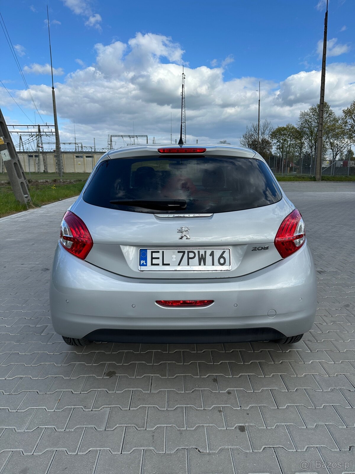 Peugeot 208 - 5