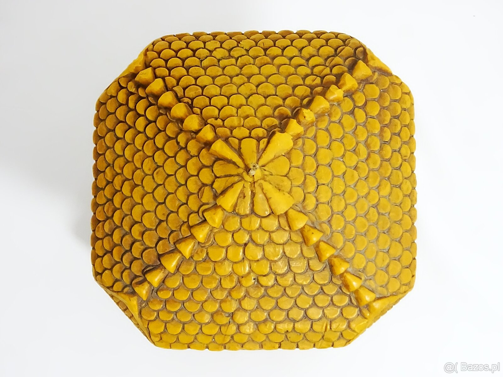 Ozdobna, rzeźbiona, duża i ciężka świeca o wysokości 28 cm i - 5