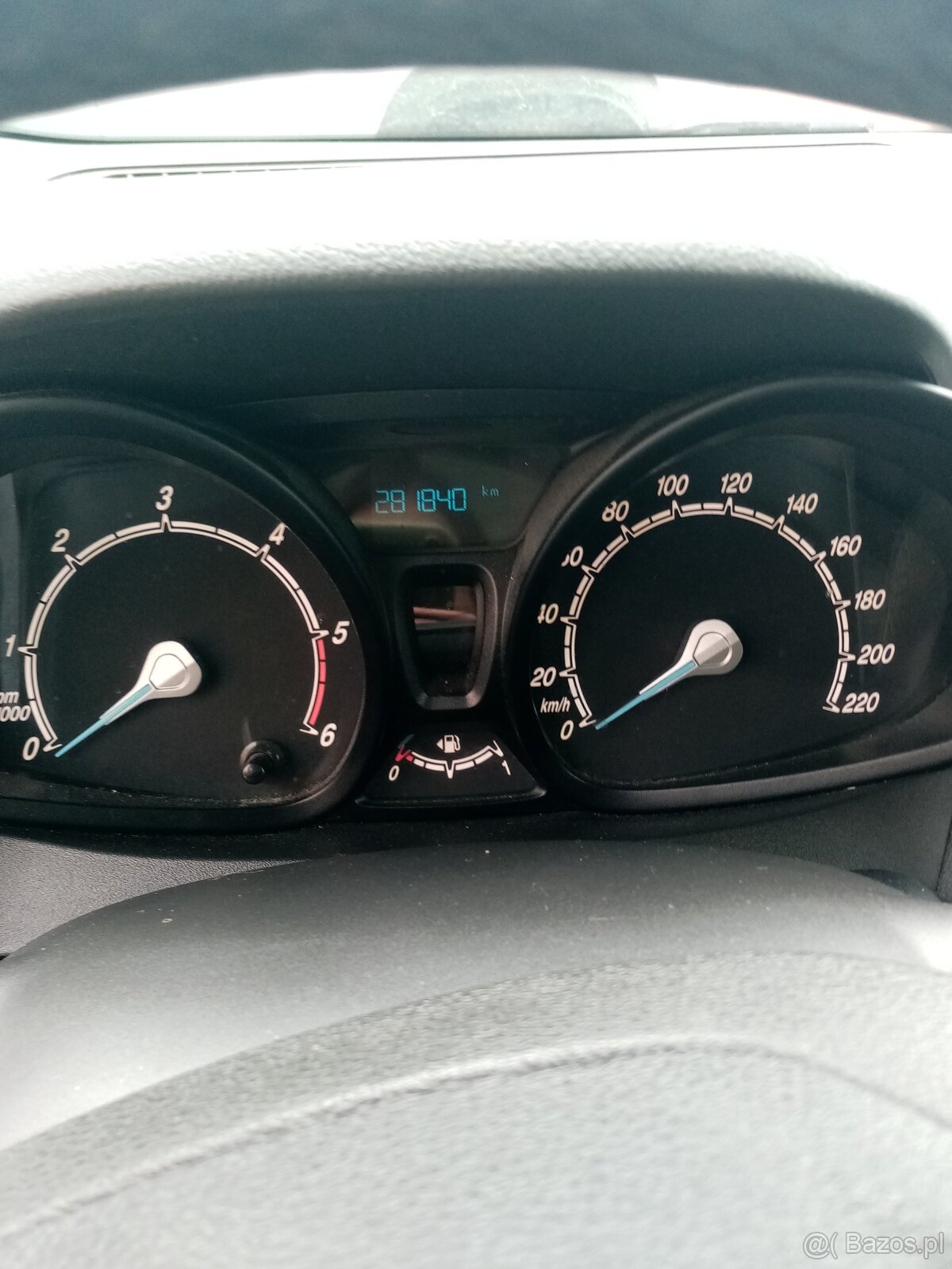 Ford Transit Courier 1.5 - 5