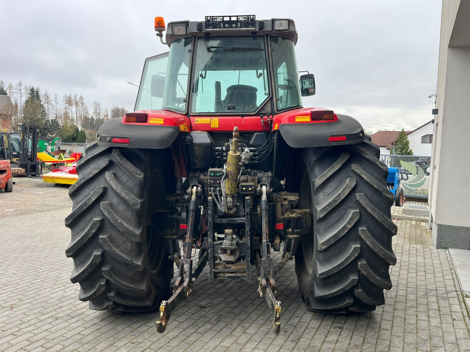 Massey Ferguson Model: 8250-4 - 5