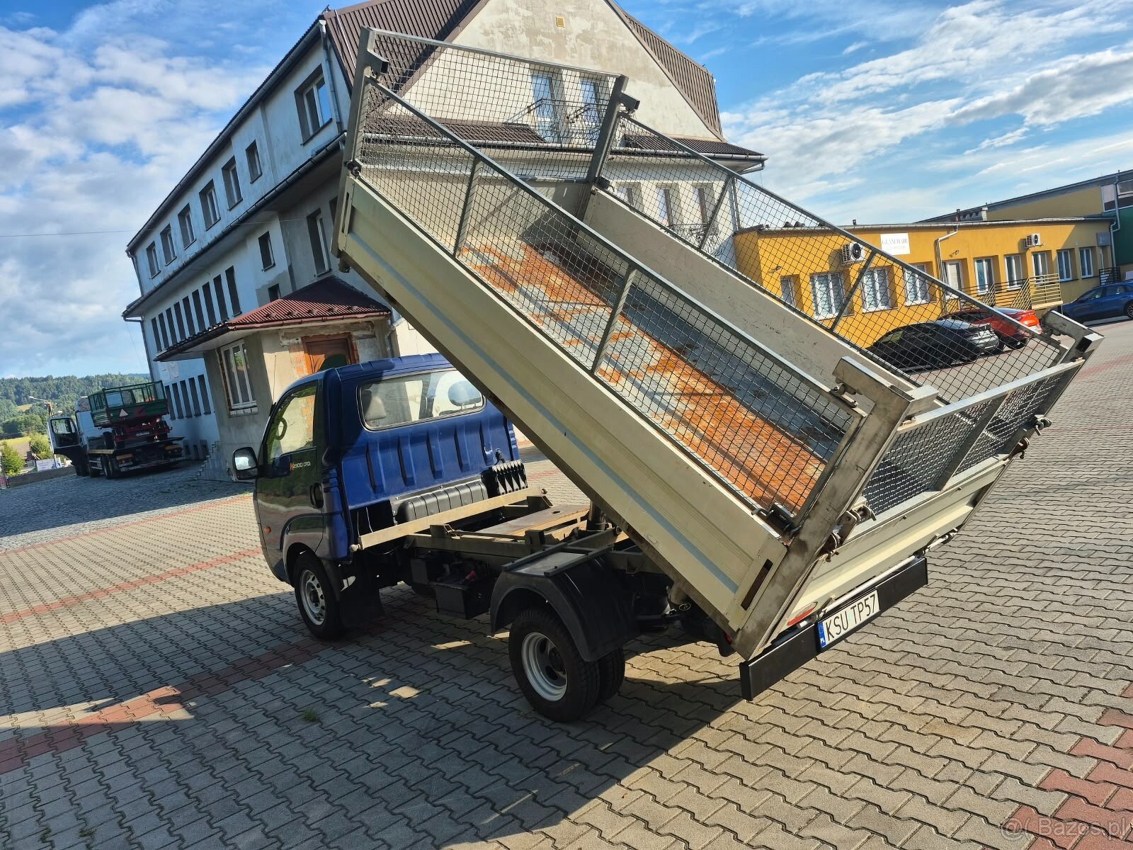 SAMOCHÓD CIĘŻAROWY KIA - 5