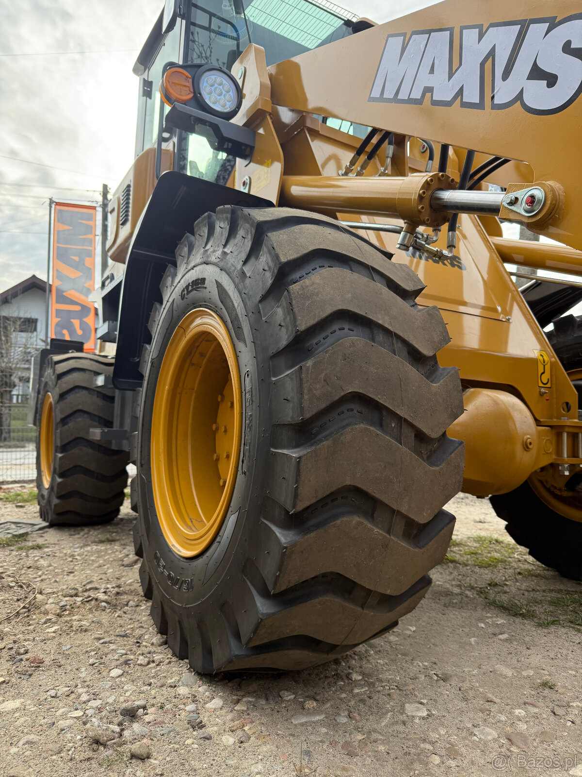Refundacja 50% MAXUS Ładowarka Kołowa 2500kg - 5