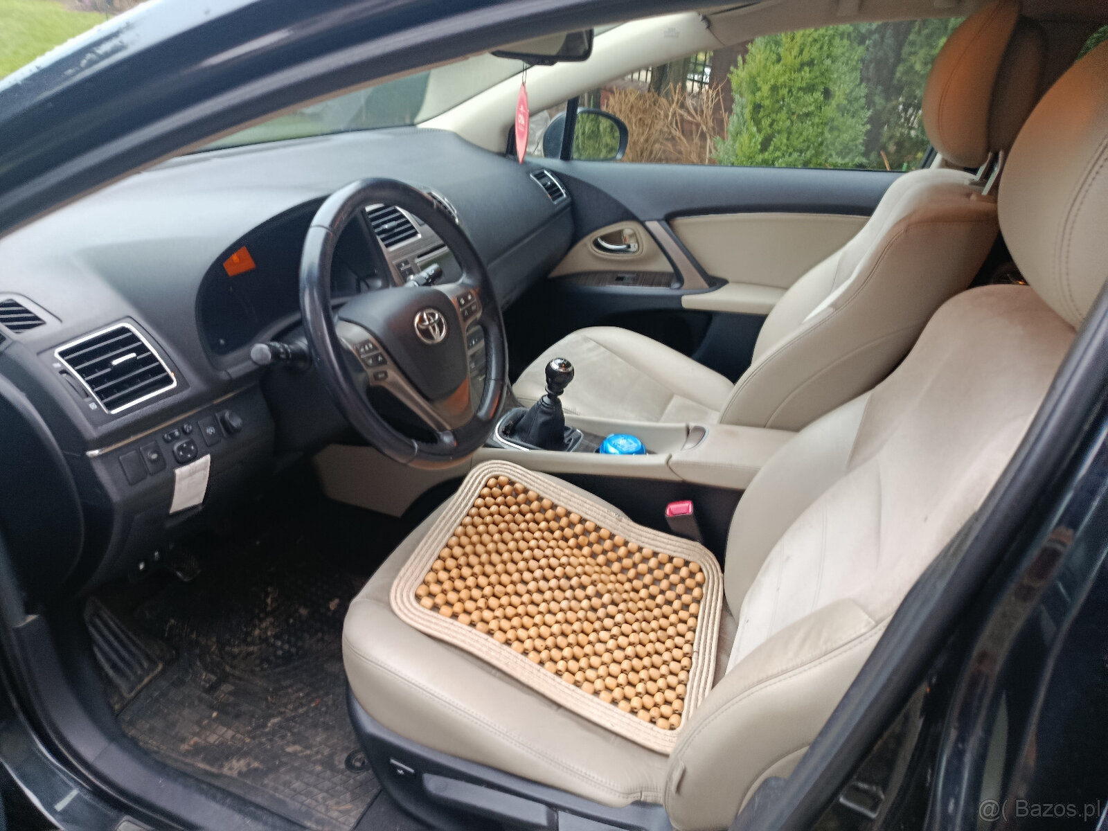 Sprzedam toyotą Avensis T27 z małym Przebiegiem - 5