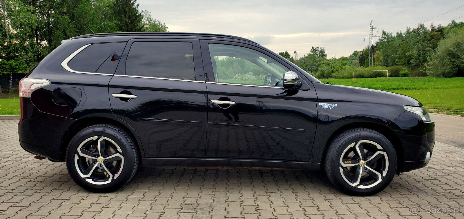 Outlander III 2.0 benzyna + Ev 4x4 Automat Led Xsenon Zamian - 5