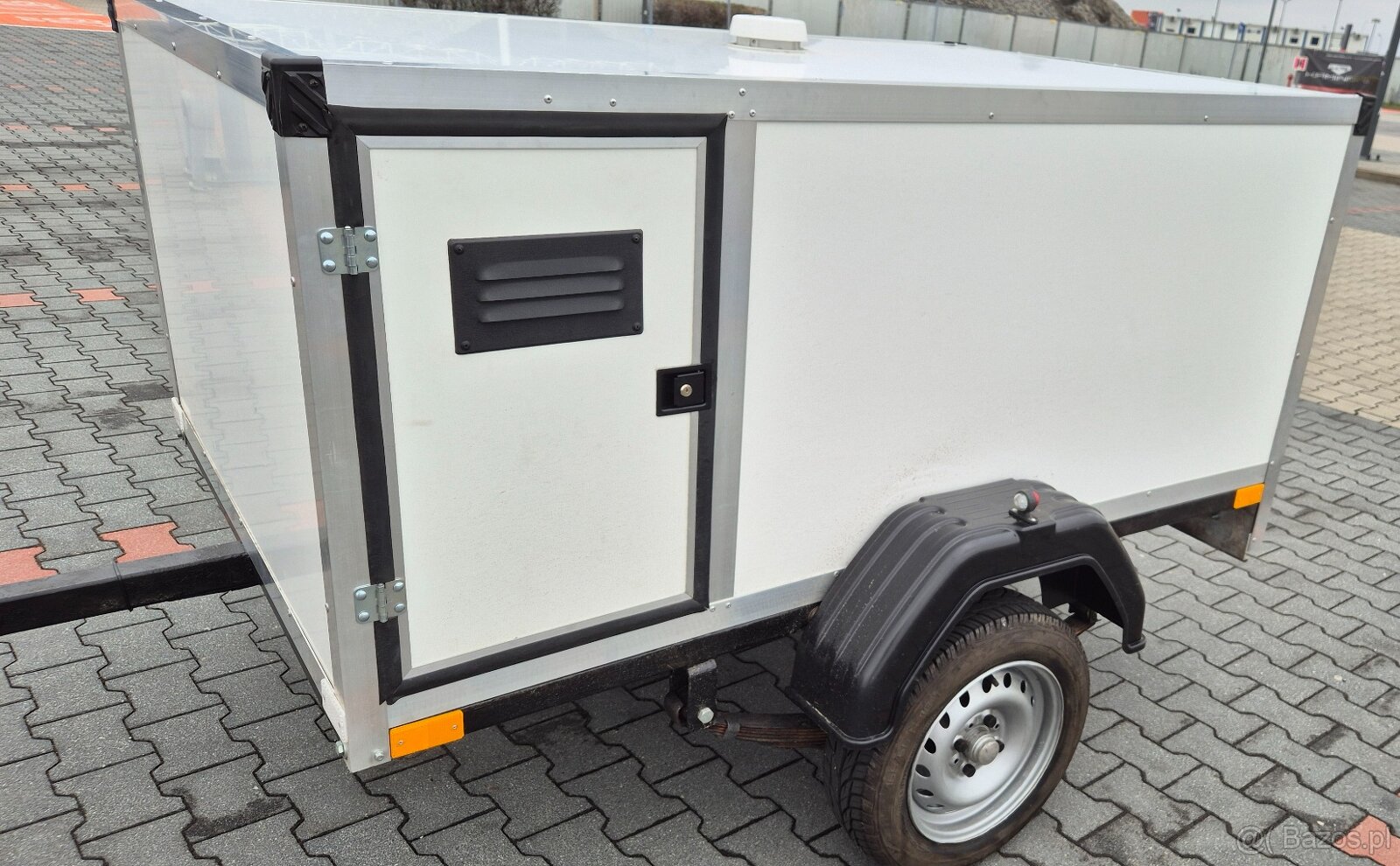 Przyczepka do przewozu psów - 5