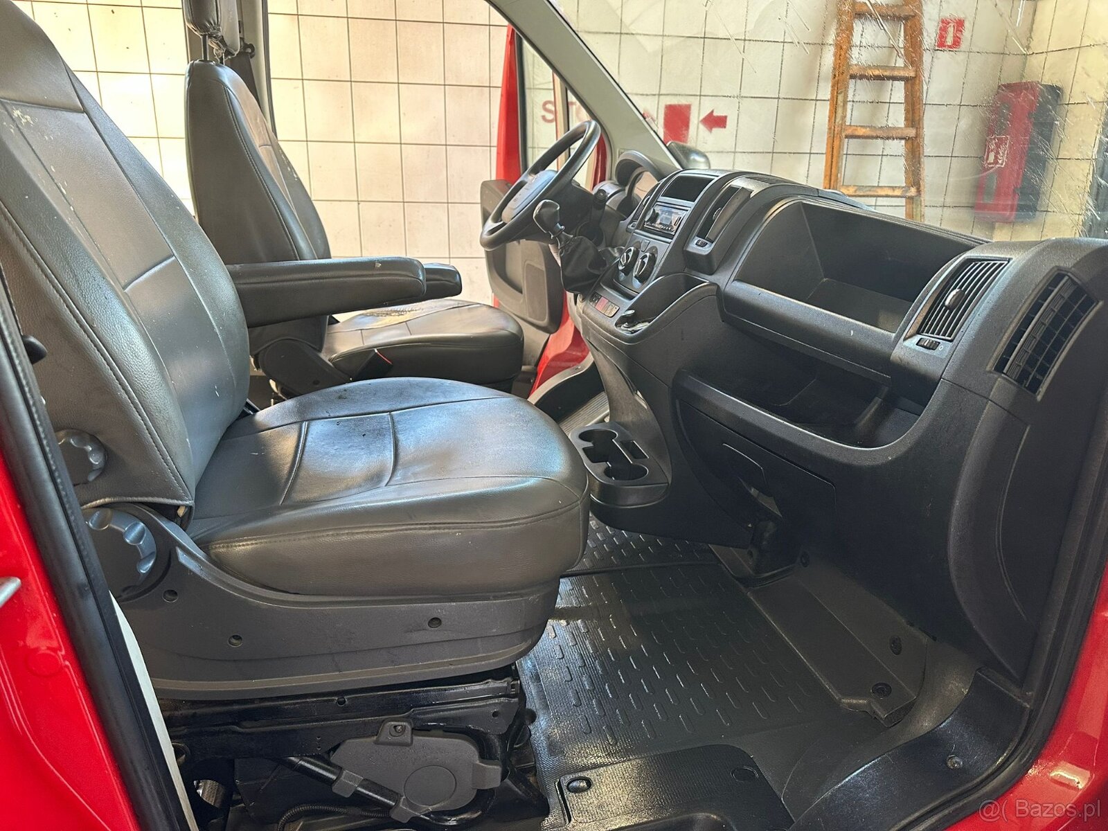 Sprzedam samochód Peugeot Boxer 2.2 HDi z 2021 roku - 5