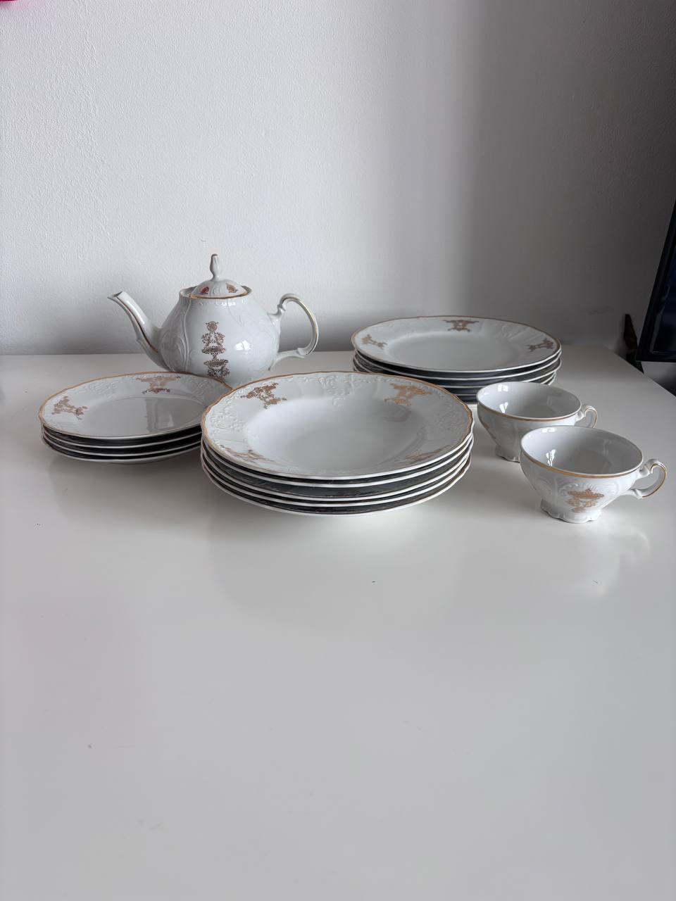Zestaw porcelanowy Bernadotte – Thun – relief barokowy ze zł - 5
