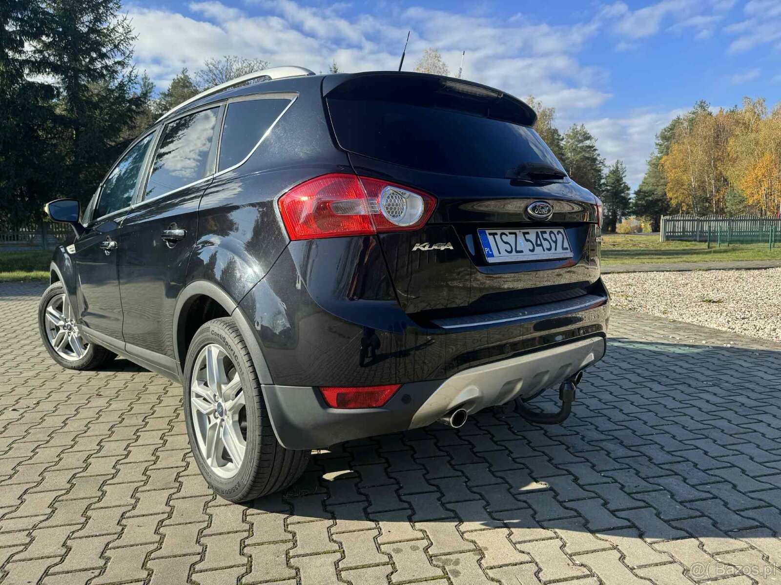 Ford Kuga . - 5