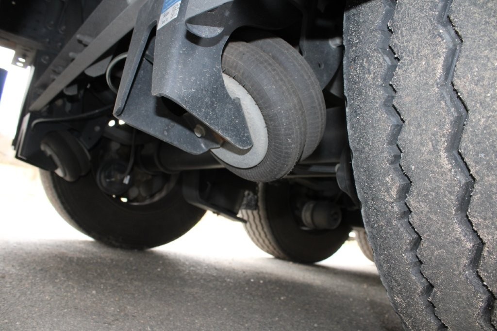 Schmitz Cargobull SCBS3 VARIOS 2x LIFTING AXLE - 5
