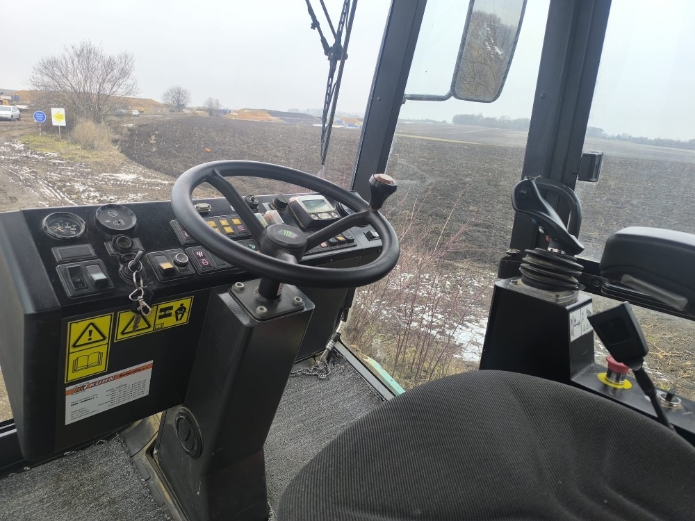 Vibrační válec AMMANN ARS 150 - 5