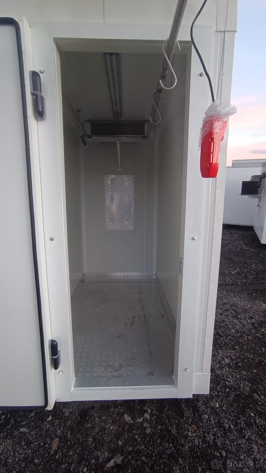 Chłodnia Myśliwska / Chłodnia na Dziki / Komora Chłodnicza / - 5