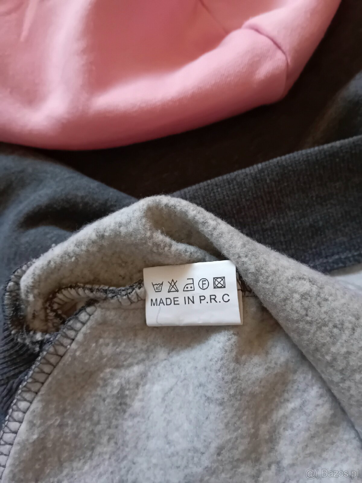 Ciepła bluza z kapturem i z kieszeniami - 5