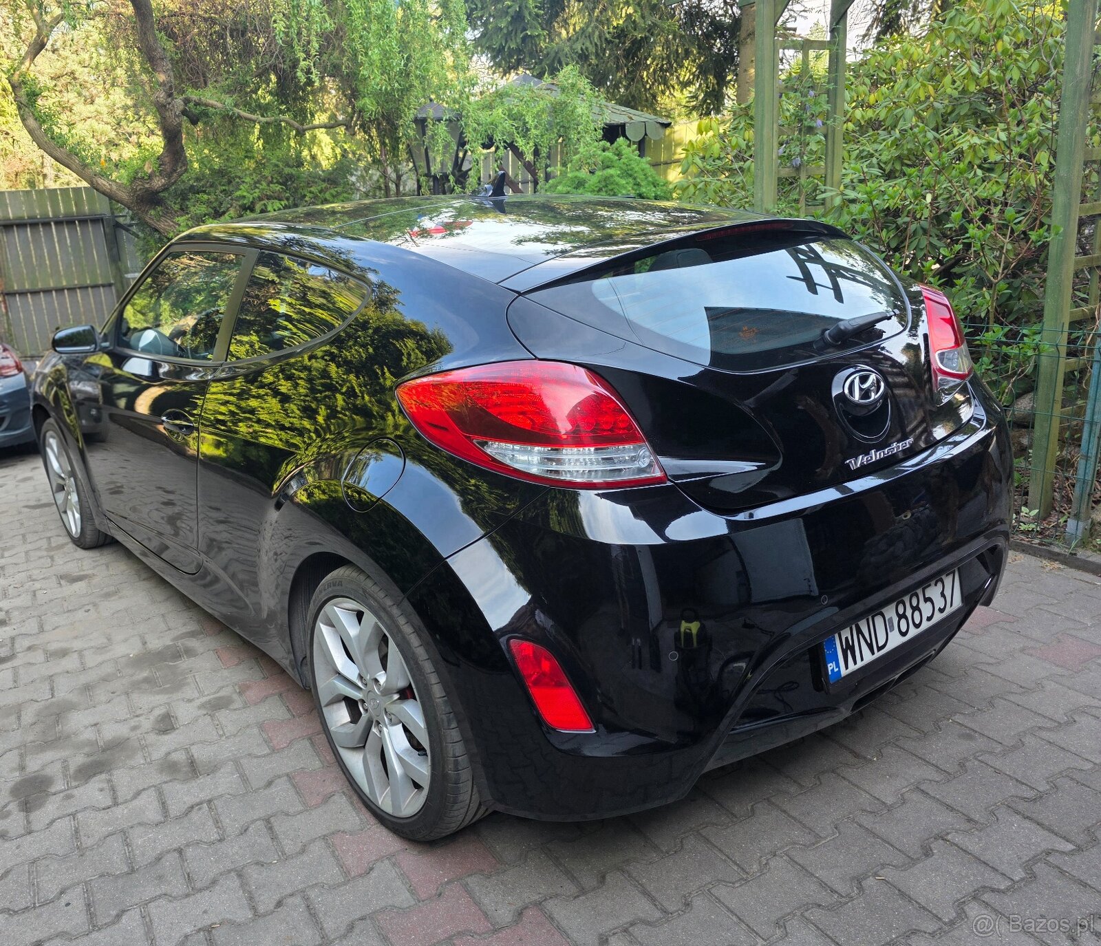 Sprzedam Hyundai Veloster- Garażowany - 5
