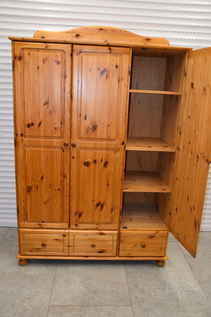 szafa z drewna sosnowego - jak nowa - 5