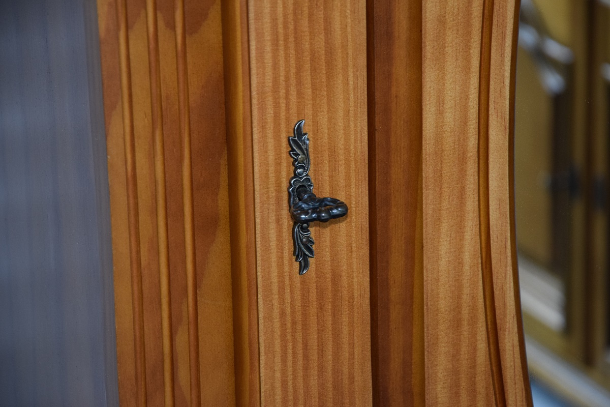 szafa z lustrem z drewna sosnowego - jak nowa - 5