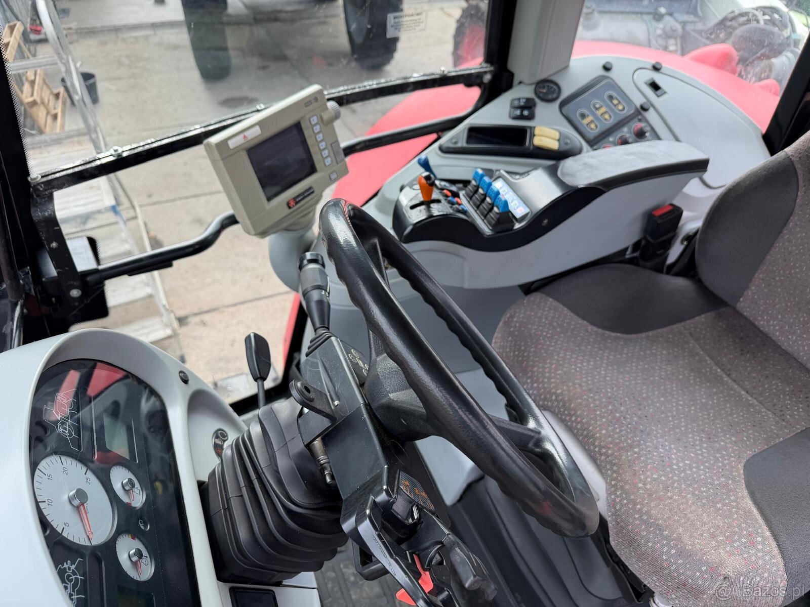 Ciągnik rolniczy Massey Ferguson 8480 Dyna VT rok 2010 spr - 5