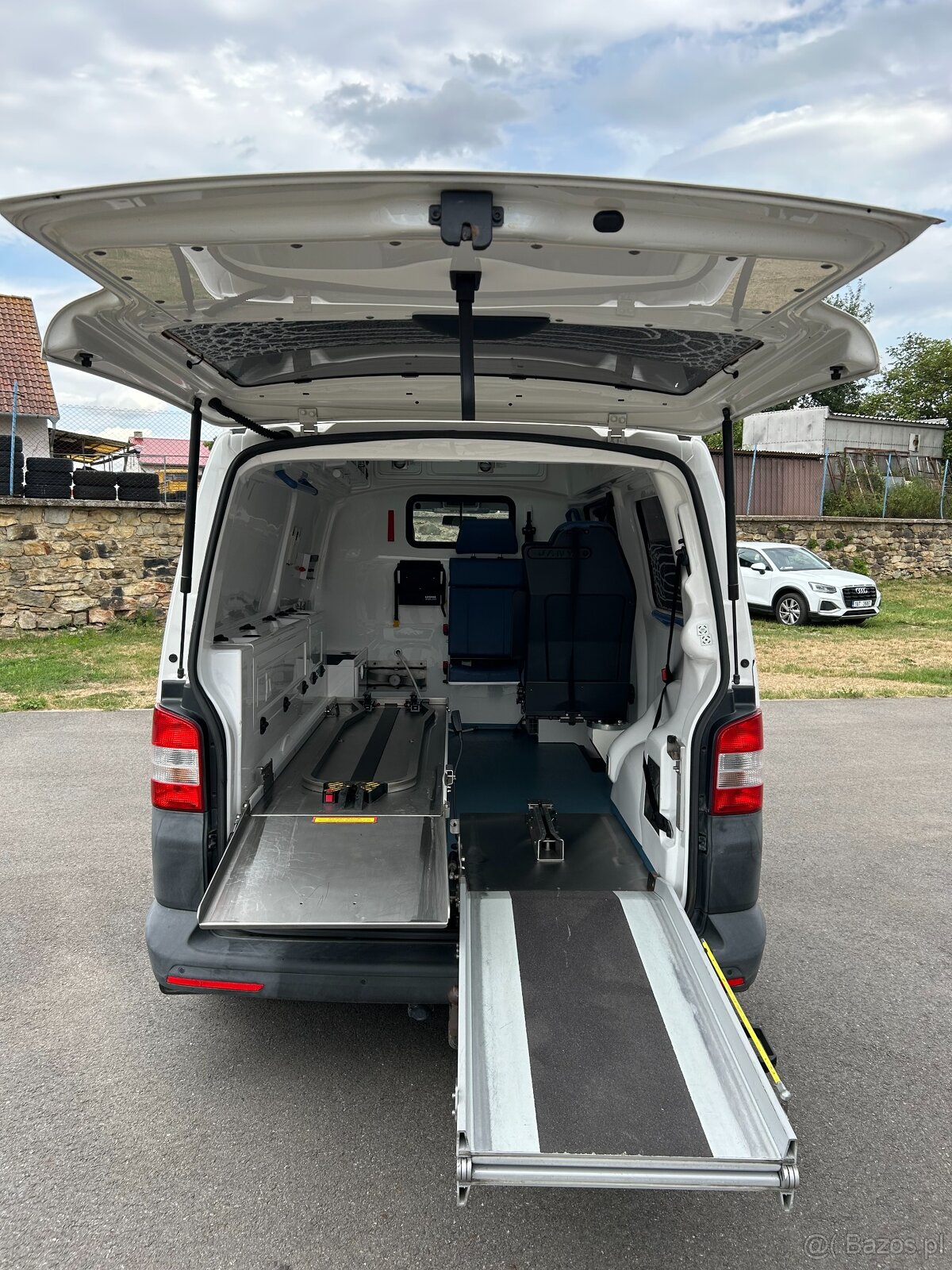 VW T5 2.0 TDI Ambulans / Karetka - DSG 4x4 - 5