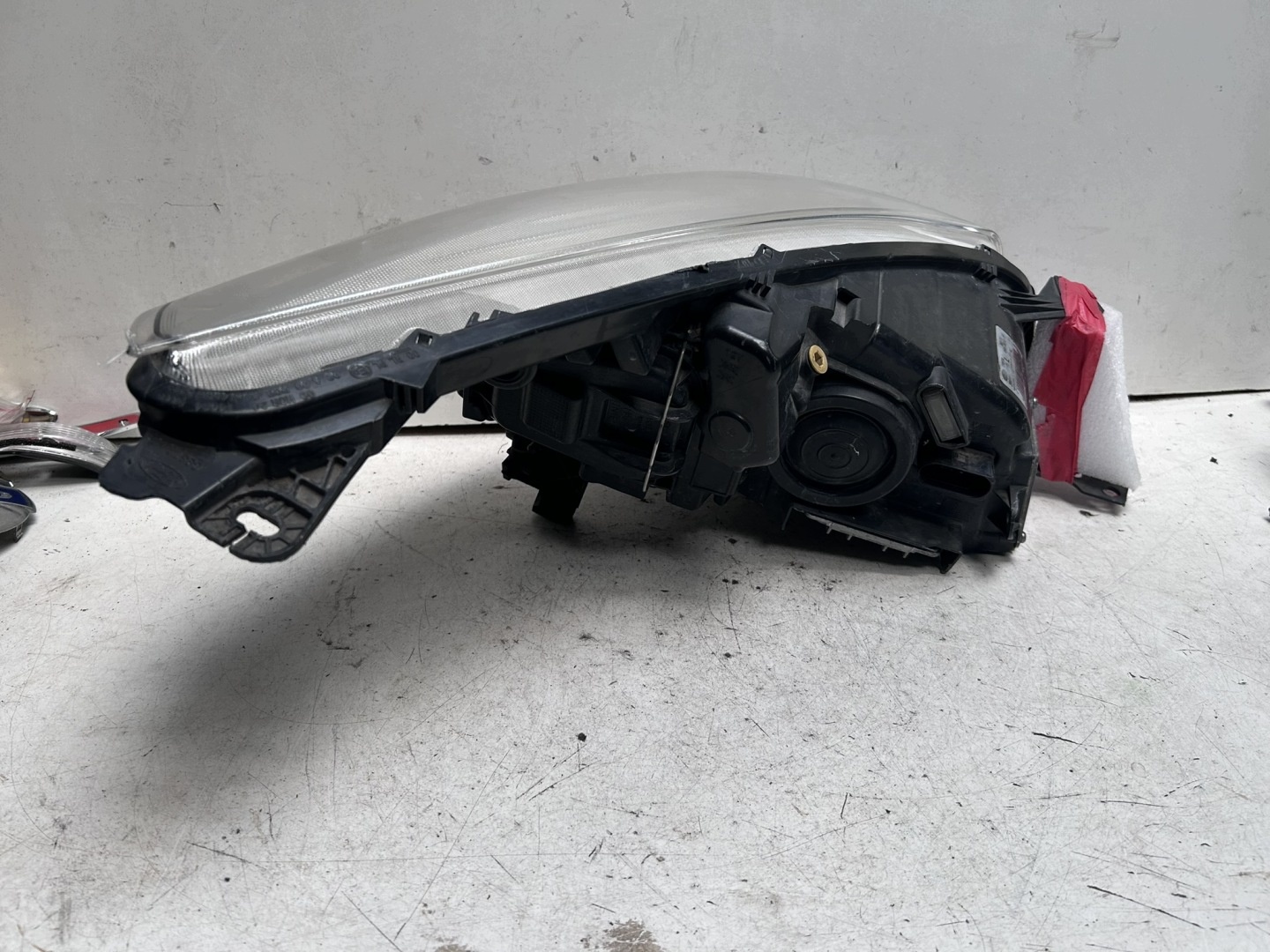 Reflektor lewy Ford Kuga MK2 Xenon CV4413D155BF - 5
