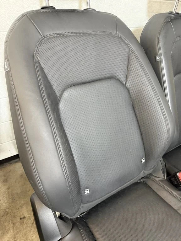 Zestaw wentylowanych foteli komfortowych Land Rover Defender - 5