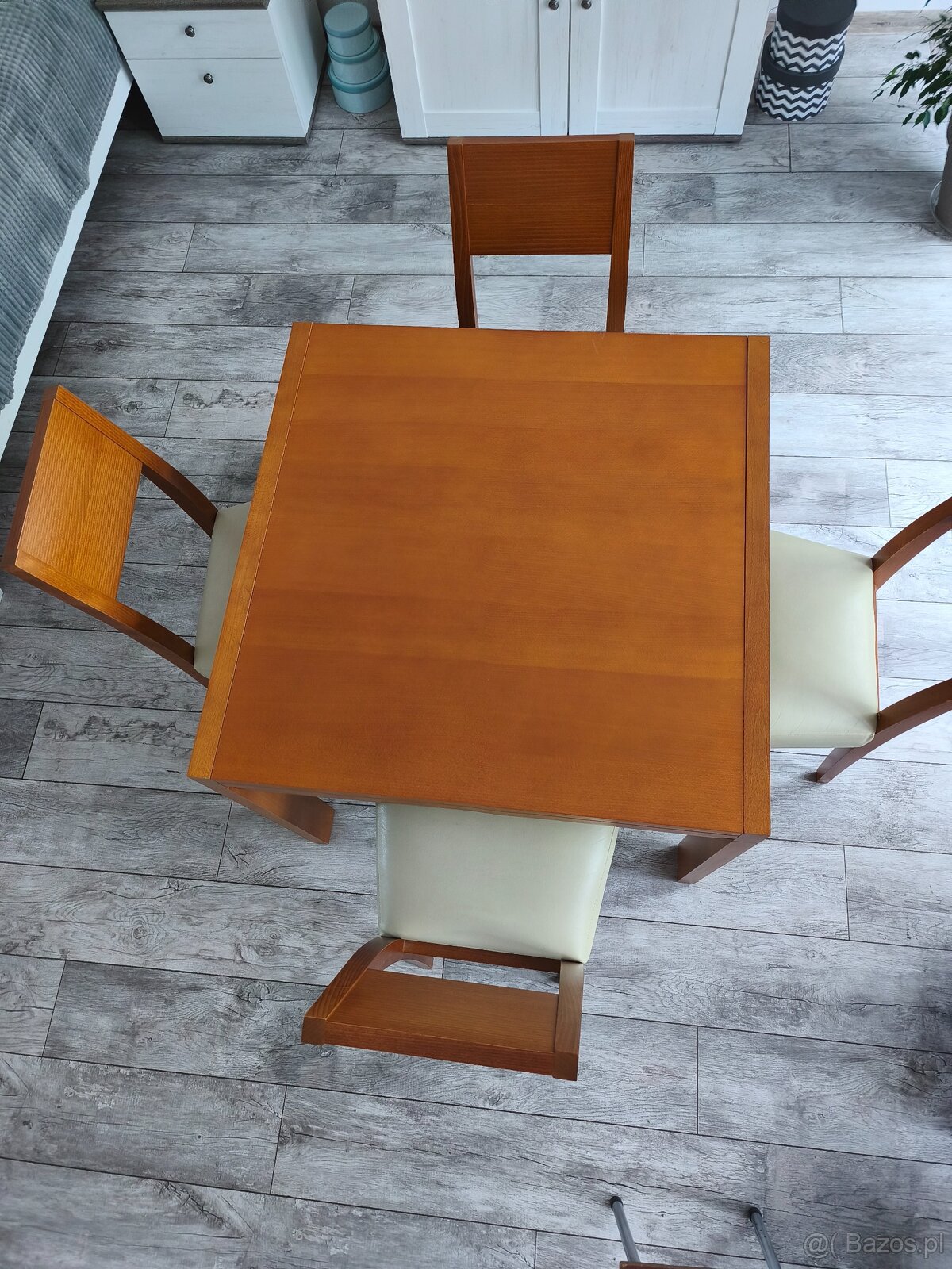 4 krzesła z obiciem z eko-skóry - 5