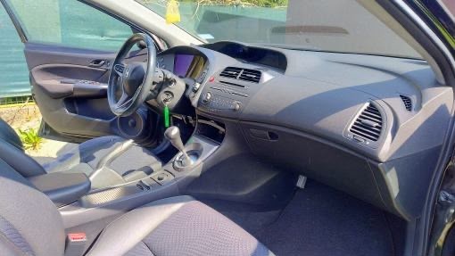 Honda Civic 1,8 Comfort 2010/2011 - 5