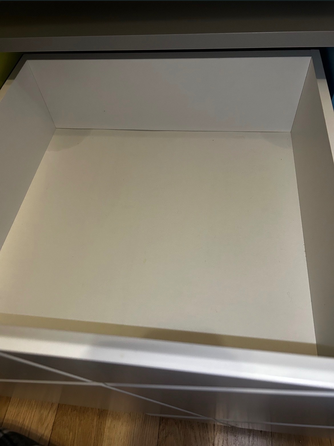 biurko z dwiema półkami oraz z fotelem obrotowym – komplet - 5