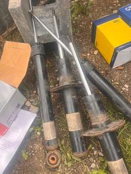 Sprzedam nowe przeguby i używane amortyzatory do Audi A5, 4 - 5