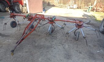 Przewracarka przetrząsacz karuzelowy Stoll Z500 - 5