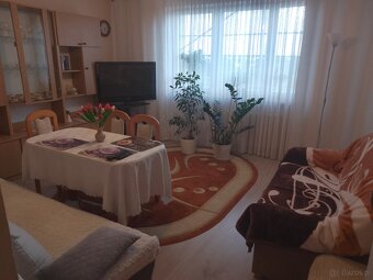 Sprzedaż Mieszkania W Bloku - 5