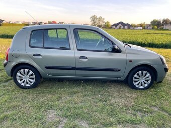 Sprzedam samochód RENAULT CLIO 2 z roku 2002  w stanie bardz - 5