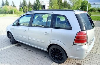 Opel Zafira   1.6 benz     rok 2005 - 5