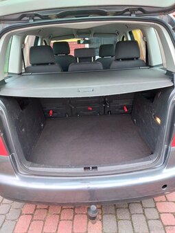 Sprzedam Volkswagen Touran 2005 - 5