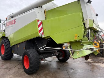 Kombajn zbożowy Claas Lexion 440 rok 2002 heder V660. - 5