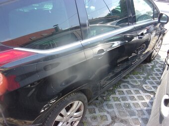 Peugeot 5008 2,0 HDi 150 - 5