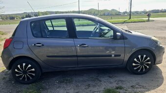 Sprzedam renault clio 3 1.6 - 5